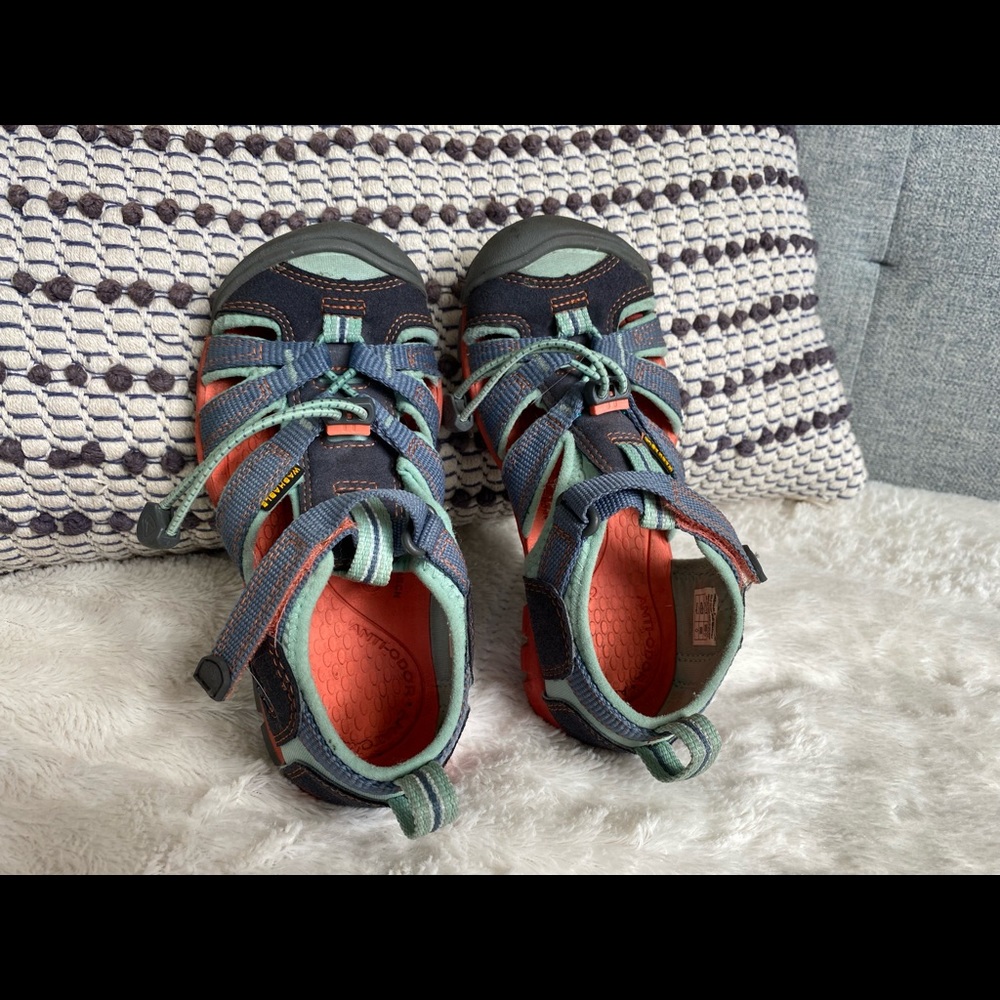 KEEN Little Kids' Seacamp II CNX. Size US 12.